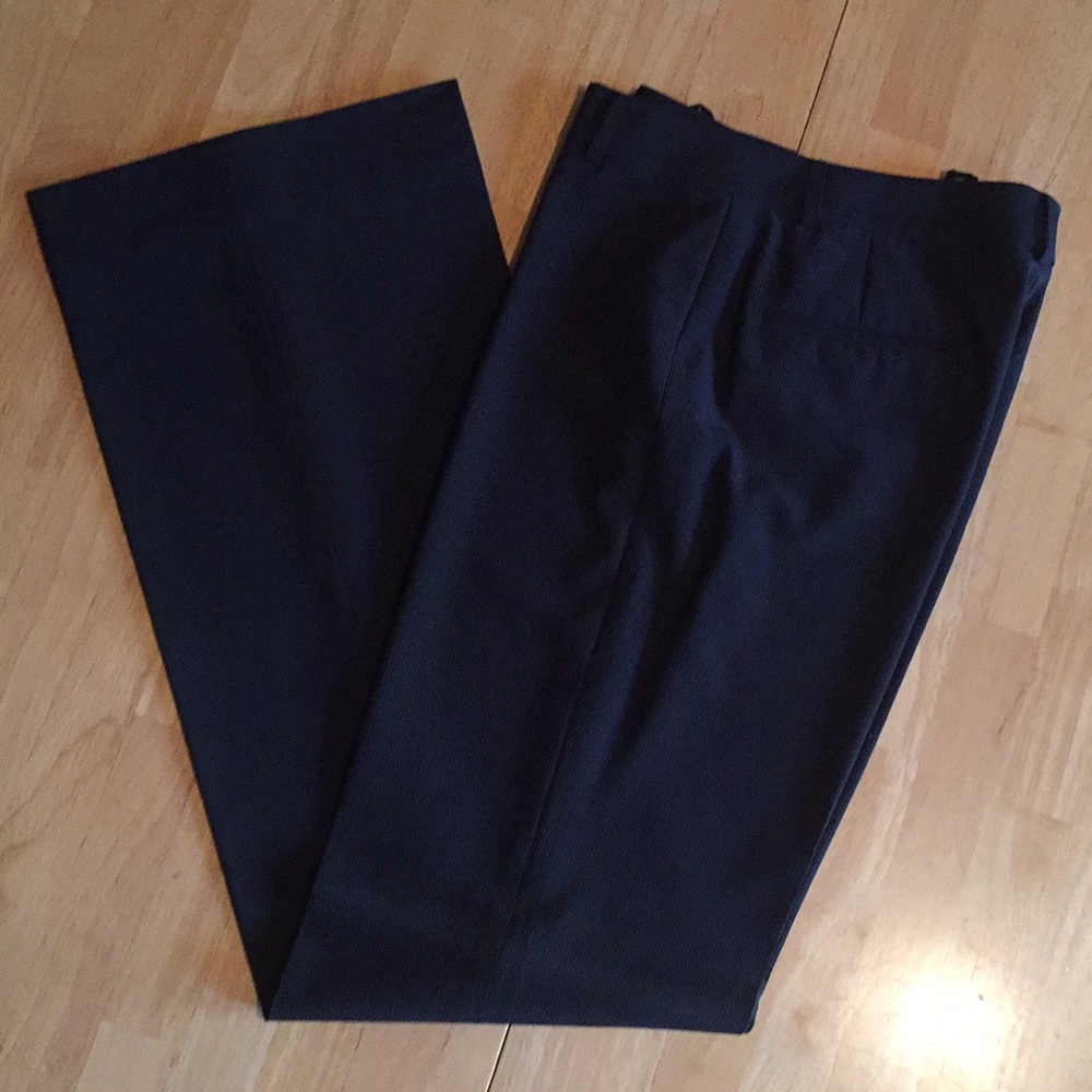 Antonio Melani pin stripe matching suit set Size 4 - Picture 2 of 8